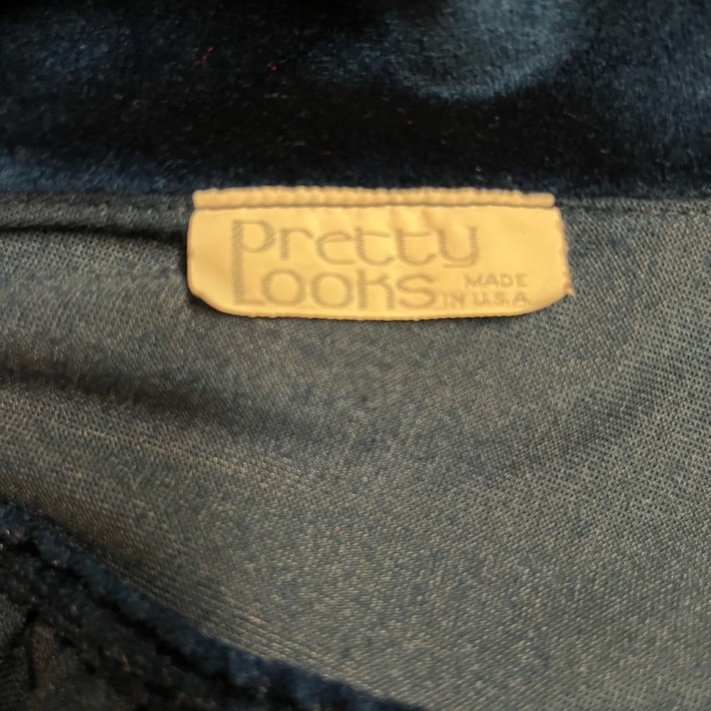 Vintage”Pretty Looks By Komar” Velvet Gown Robe Size… Gem